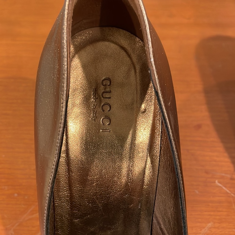 Gucci Gold Platform Pumps - Picture 3 of 7